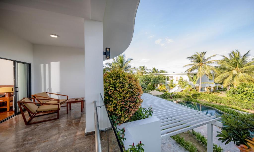Premium Bungalow King