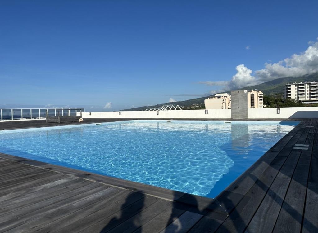 Bazén v ubytování Premium suite proche aéroport, Wifi, Piscine, Parking nebo v jeho okolí
