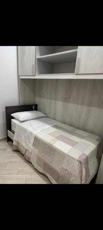 Postel nebo postele na pokoji v ubytování KALGHEROS Luxury Rooms