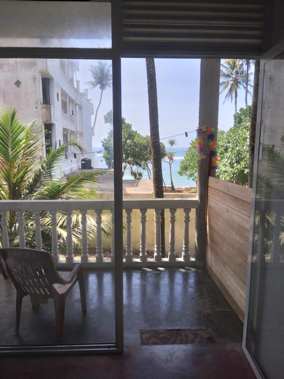 Balcone o terrazza di SunRay Rest - Beach View Homestay