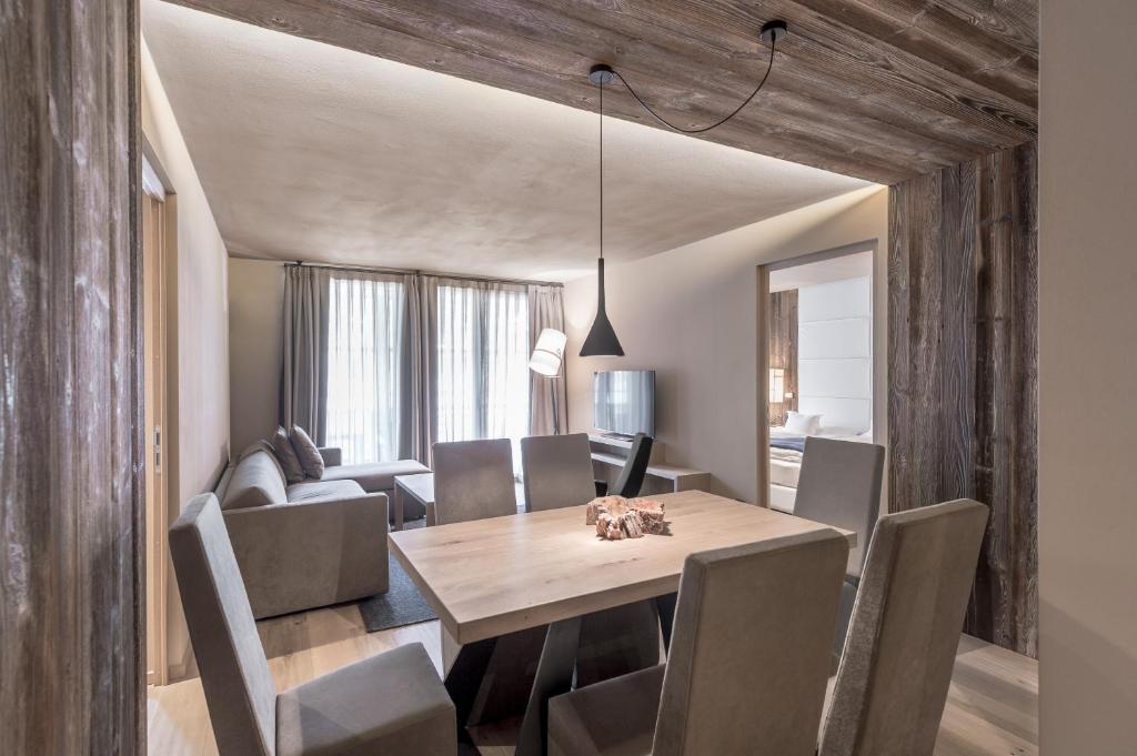 Posezení v ubytování Gardena Grödnerhof - Hotel & Spa