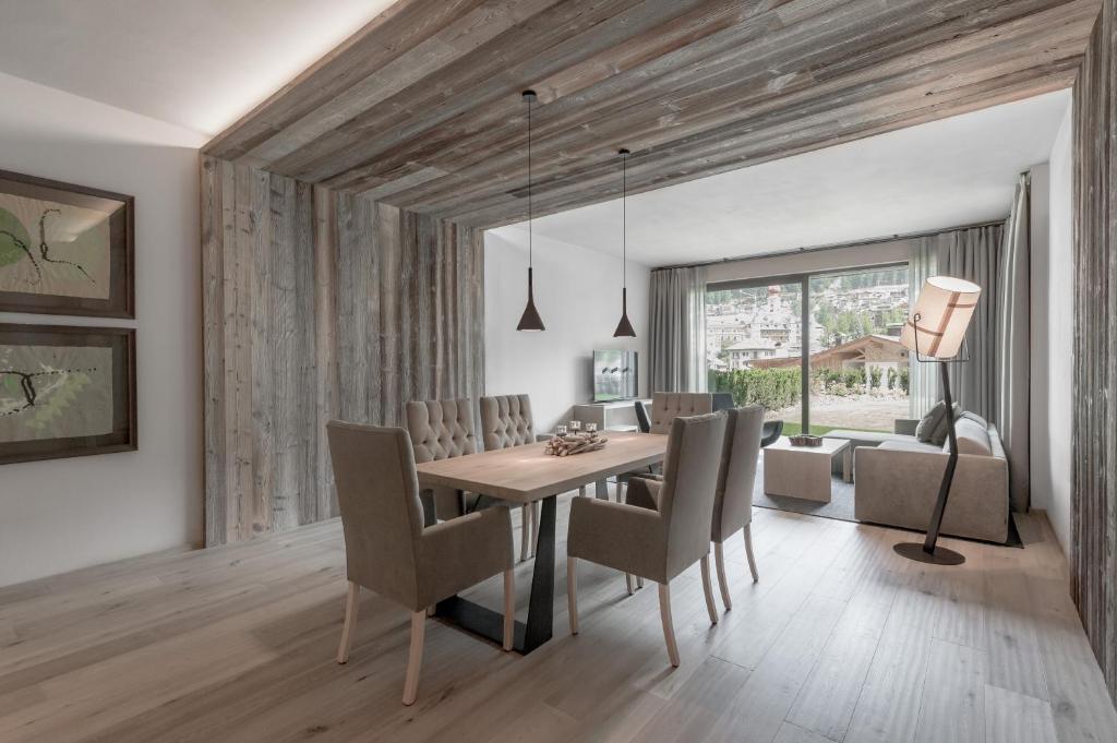Posezení v ubytování Gardena Grödnerhof - Hotel & Spa