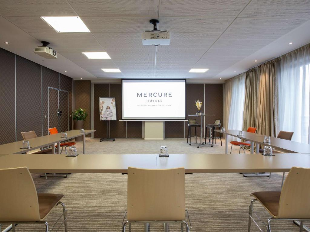 Ärikülastajate ala ja/või konverentsiruum majutusasutuses Mercure Clermont Ferrand centre Jaude