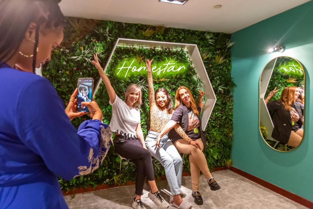 HOMESTAR, Deluxe Hostel – JBR – Walk To Beach, Metro Station