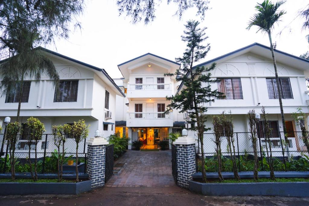 Фото Hangout Villas