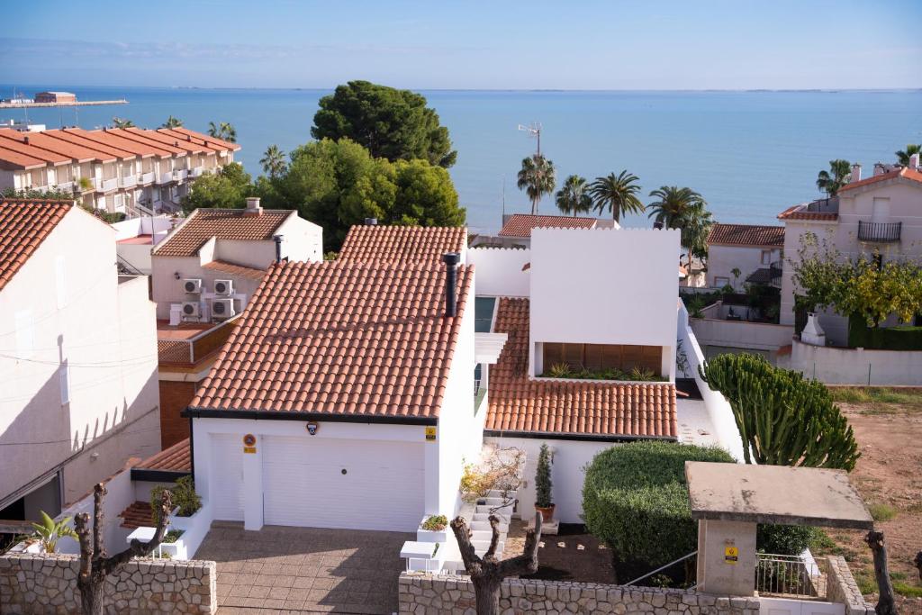 uma vista do telhado de uma casa em Casa de vacaciones en La Ràpita em Sant Carles de la Ràpita