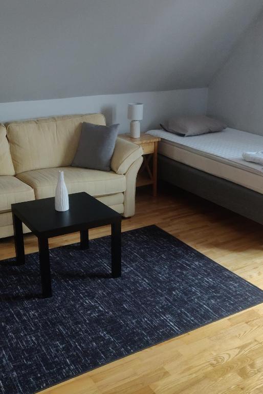 Postel nebo postele na pokoji v ubytování Åberg12