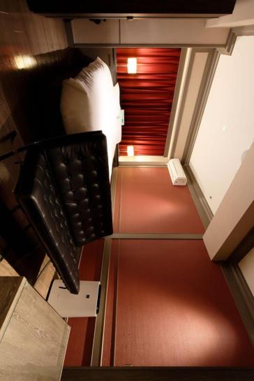 Posezení v ubytování HOTEL555 沼津駅北