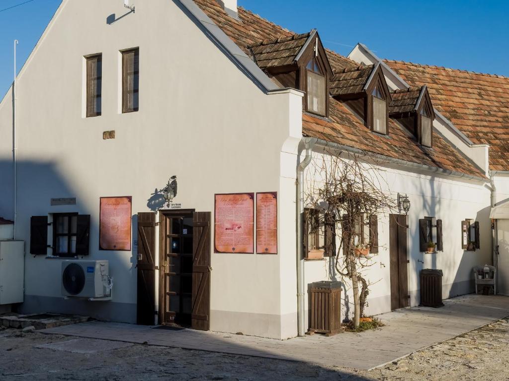 Edvy Malom Apartmanok Pápa 8500 Pápa, 91 Gyimóti út kép - 1