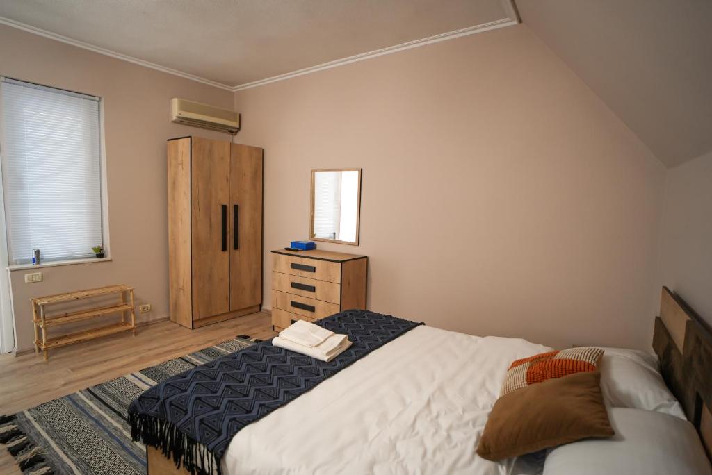 Grandpa House - Studio App.2 - Image 5