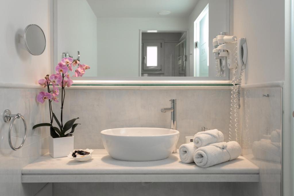 Iria Beach Art Hotel - 15