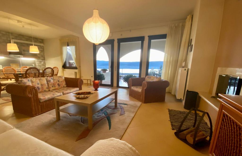 A seating area at House with View in Amfithea