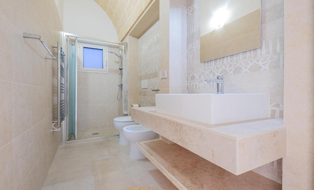 A bathroom at Villa Falcone - Luxury Pool Sea View