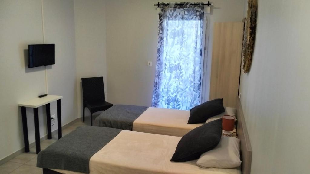 Tikazéla - Escale Tournon-Sur-Rhône - Habitación Doble Con Baño Privado
