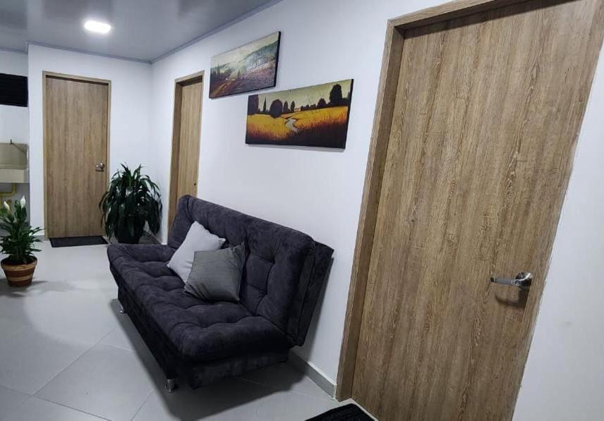 Posezení v ubytování Aparta Hotel la 80 Estadio