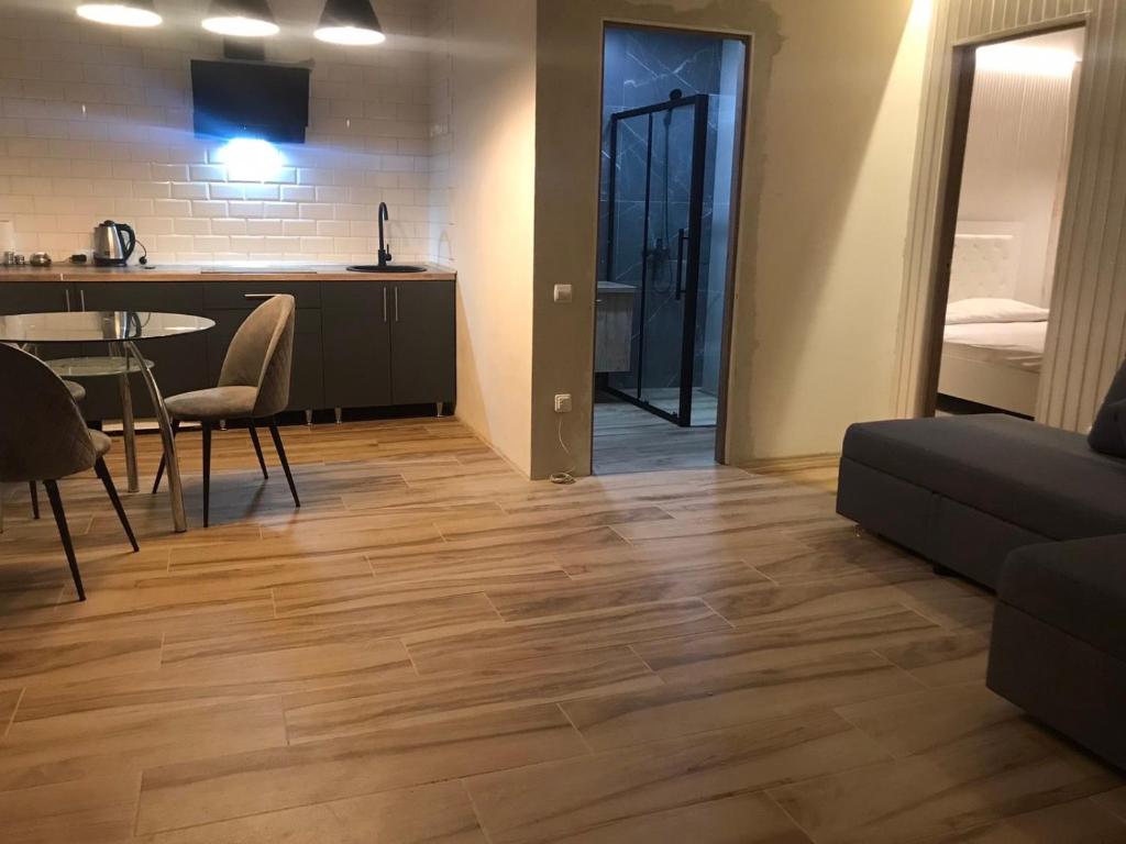 Kuchyň nebo kuchyňský kout v ubytování Vip Sadyba Svalyava Apartment