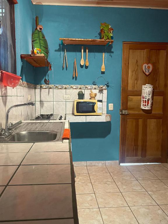 Kuchyň nebo kuchyňský kout v ubytování Surf House