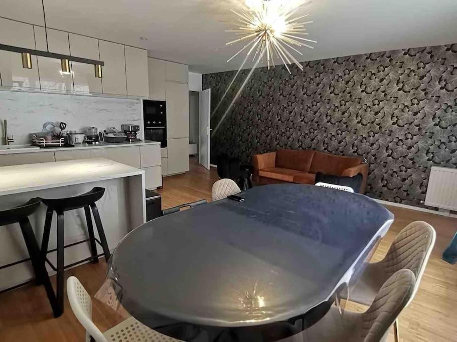 102 m2 à 10mn de La Défense, Bezons (updated prices 2024)