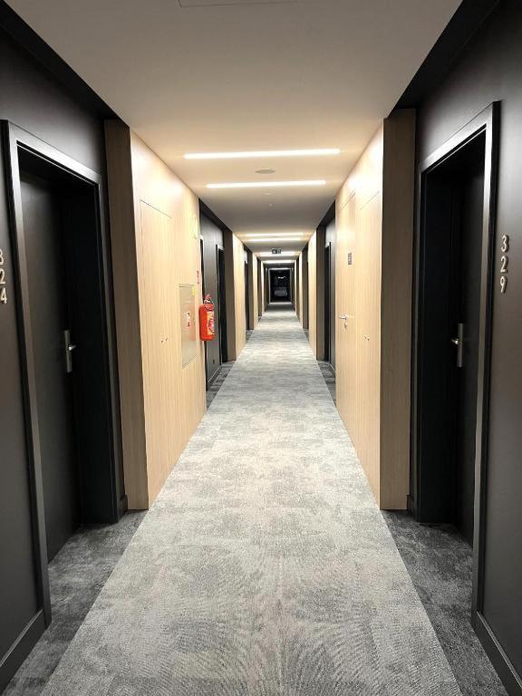 Poznan Plac Wolnosci 6 Bond - Resim 14