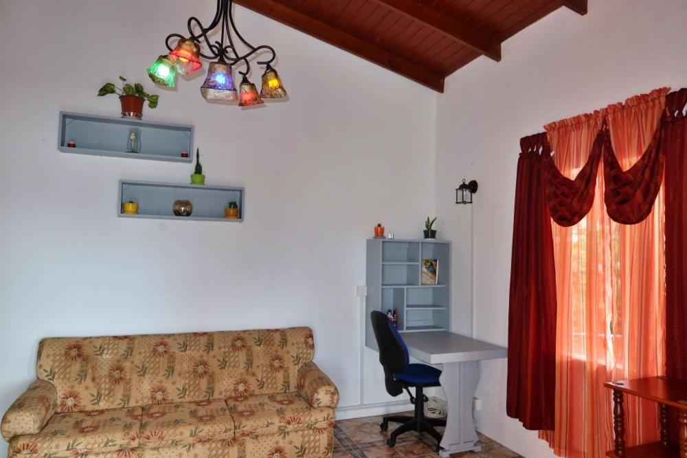 Posezení v ubytování Elegant Rays Apartment- Golf Course , Grenada
