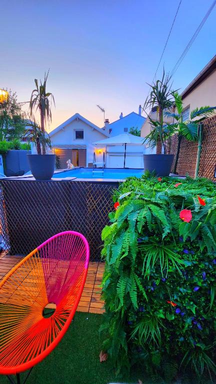 Villa 20 min de Paris avec spa, piscine chauffée et sauna - Holiday Home