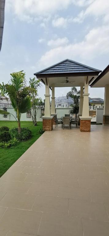 Zahrada ubytování Big swimming pool garden villa 私家泳池花园豪华别墅