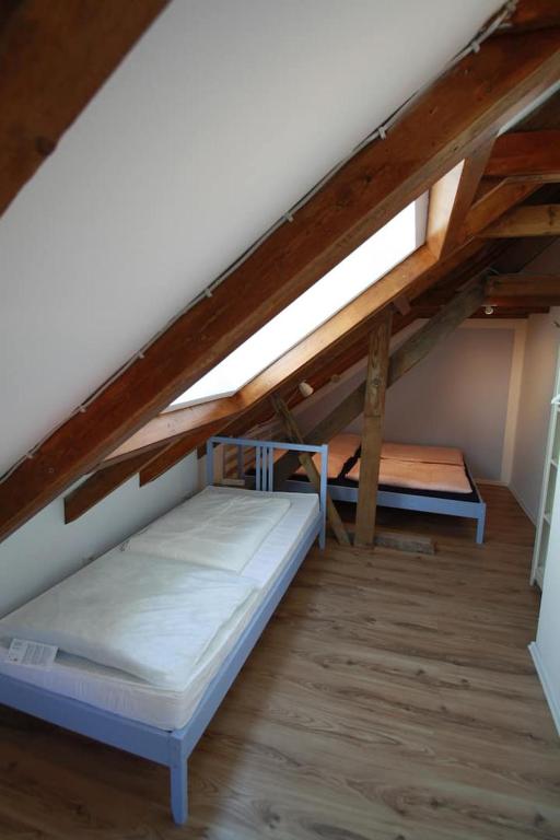 Ferienwohnung Karlsruhe - Two-Bedroom Apartment