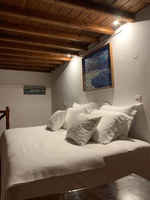 Posteľ alebo postele v izbe v ubytovaní Traditional apartment in the heart of Mykonos!
