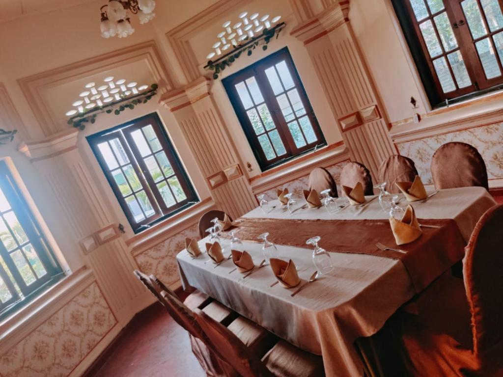 Restaurace v ubytování Grand Colonial Viveka