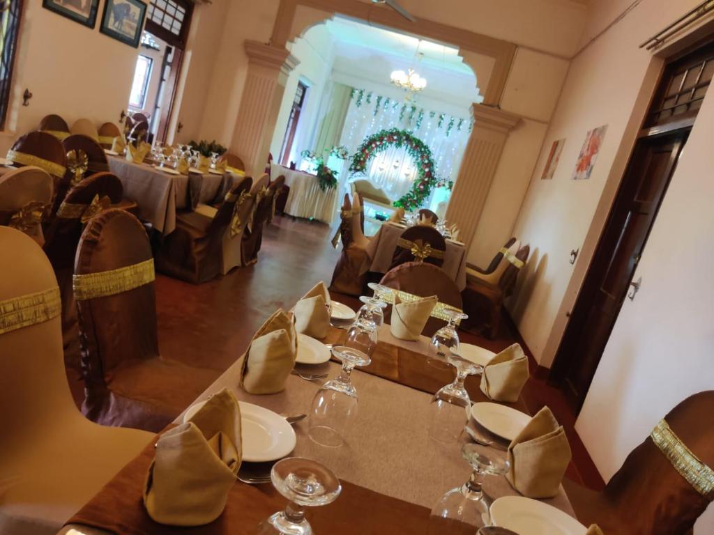 Restaurace v ubytování Grand Colonial Viveka