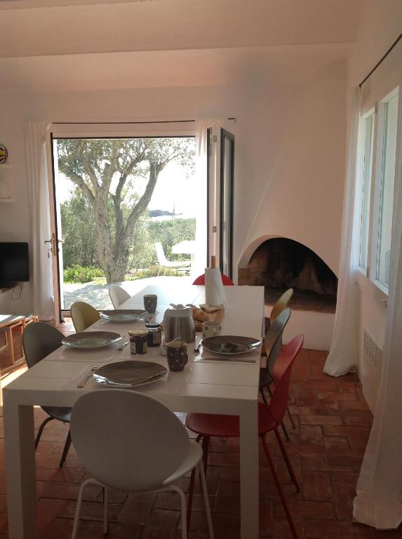 Fotografie z fotogalerie ubytování Maison de pêcheur superbe vue mer, grand jardin v destinaci Cadaqués