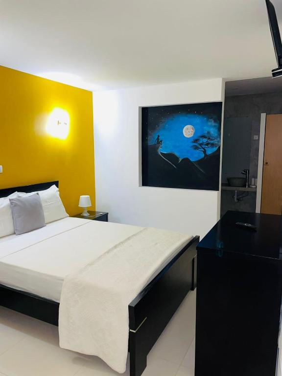 Postel nebo postele na pokoji v ubytování Residencial Sol Point Art