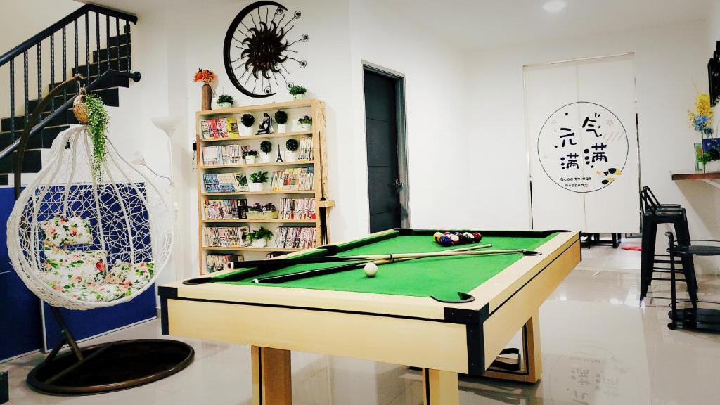 Bàn bi-da tại Ipoh Urban Retreat 20PAX 5 Room Holiday Villa by City Home Empire