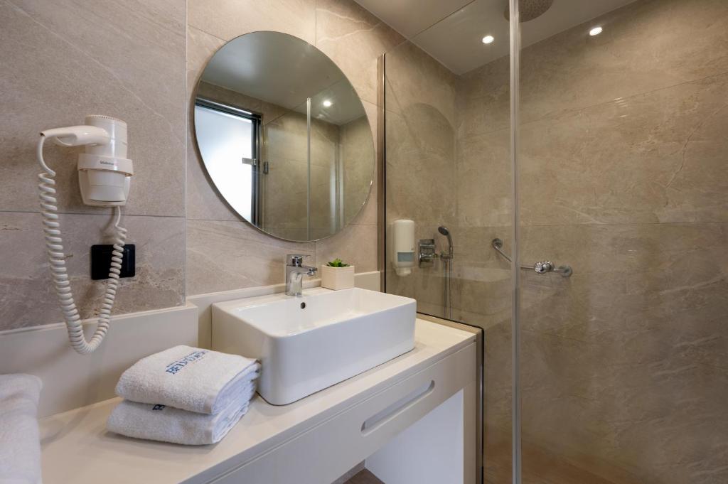 Royal & Imperial Belvedere Resort - 15