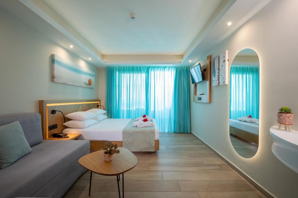 Royal & Imperial Belvedere Resort - 12