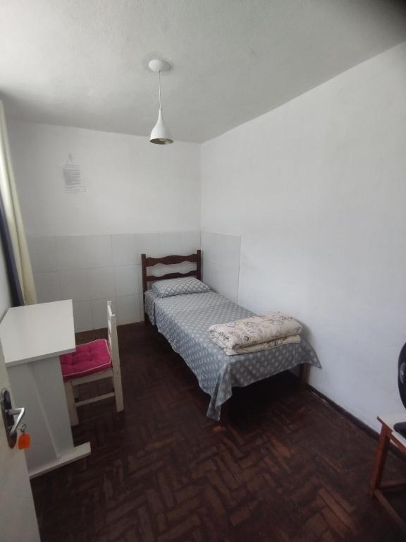 Flor de Lis Hostel - Single Room