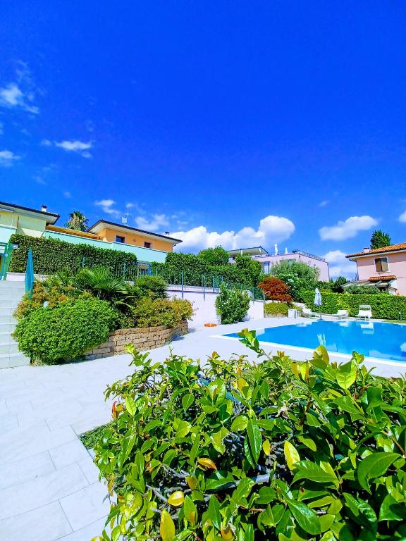 REGINA GARDESANA Luxury