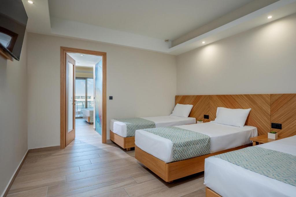Royal & Imperial Belvedere Resort - 