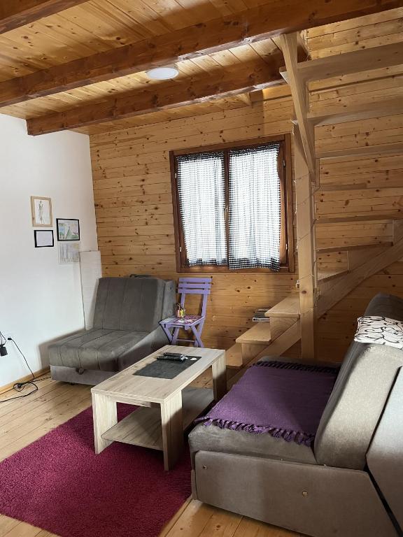 Prostor za sedenje u objektu Apartmani Milekić