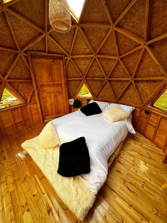 Postel nebo postele na pokoji v ubytování Glamping Shalom
