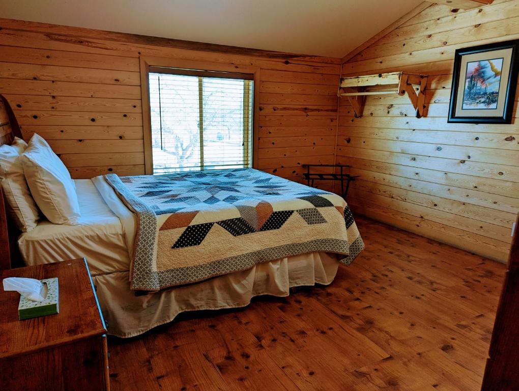 Letto o letti in una camera di Kingman KOA