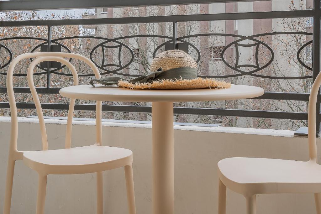 Yuna Porte-Maillot - ApartHotel photo