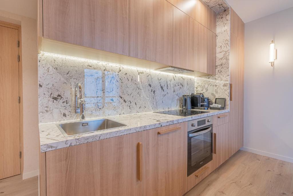 Yuna Porte-Maillot - ApartHotel photo