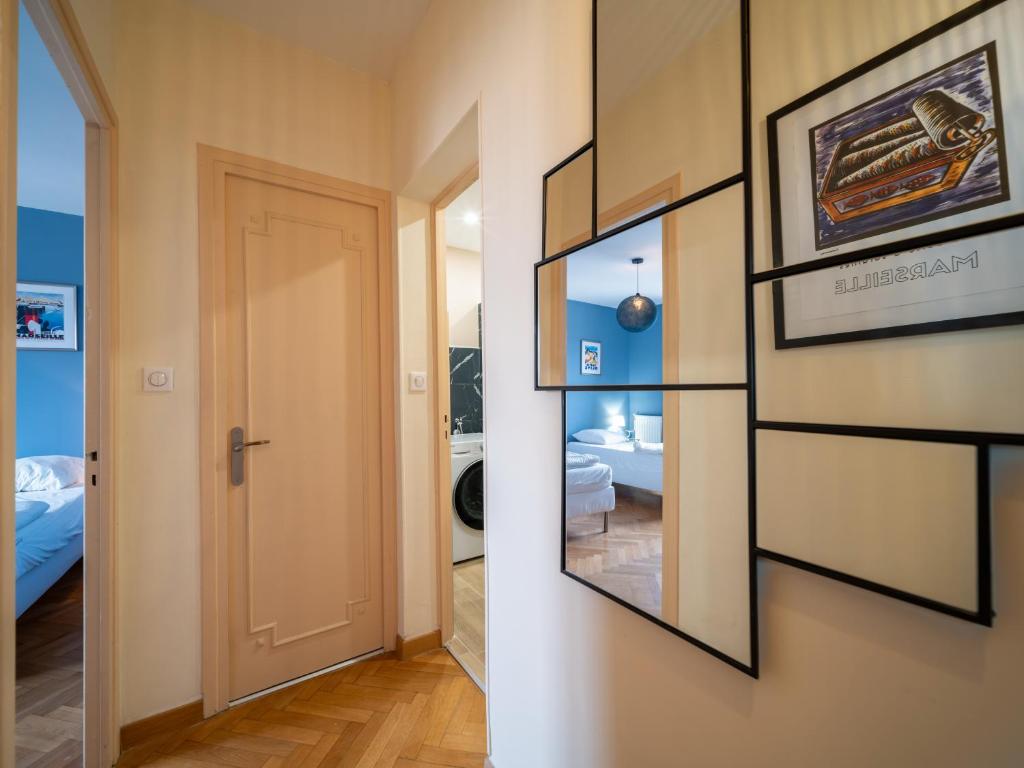 Posteľ alebo postele v izbe v ubytovaní Terrace Apartment Old Port Exceptional View