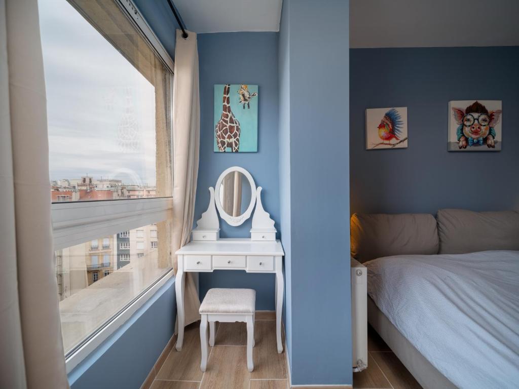 Posteľ alebo postele v izbe v ubytovaní Terrace Apartment Old Port Exceptional View