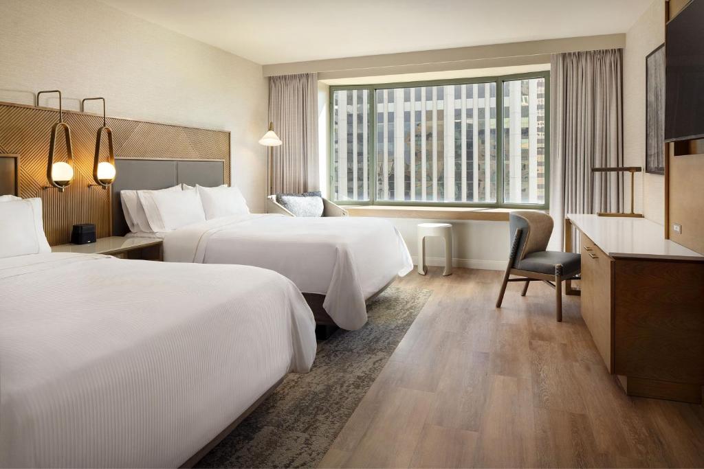 The Westin Denver Downtown - Deluxe Queen Room Met Twee Queensize Bedden En Uitzicht Op De Stad - Hoge Vloer/gehoor Toegankelijk