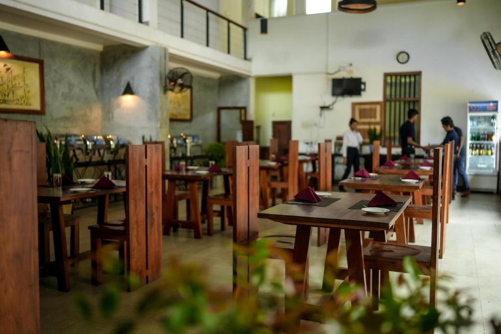 Restaurace v ubytování Elephant Trail