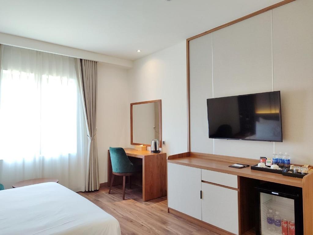 Phòng 3 Người Nhìn Ra Vườn