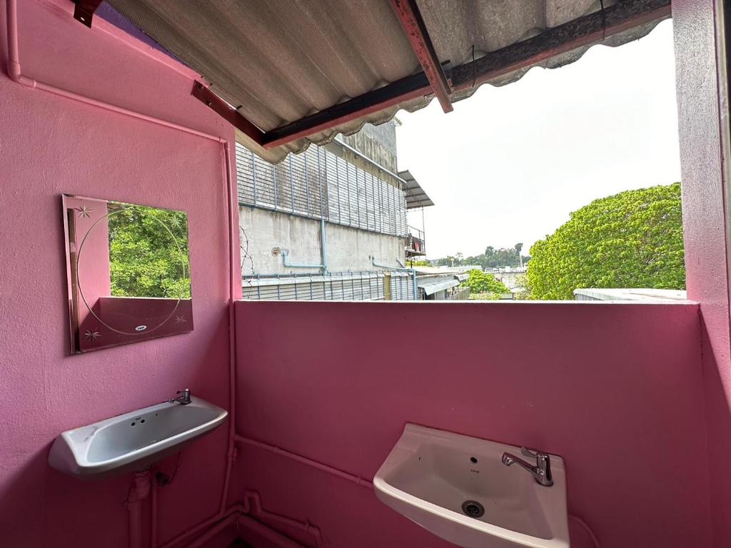 Koupelna v ubytování Madam Guesthouse