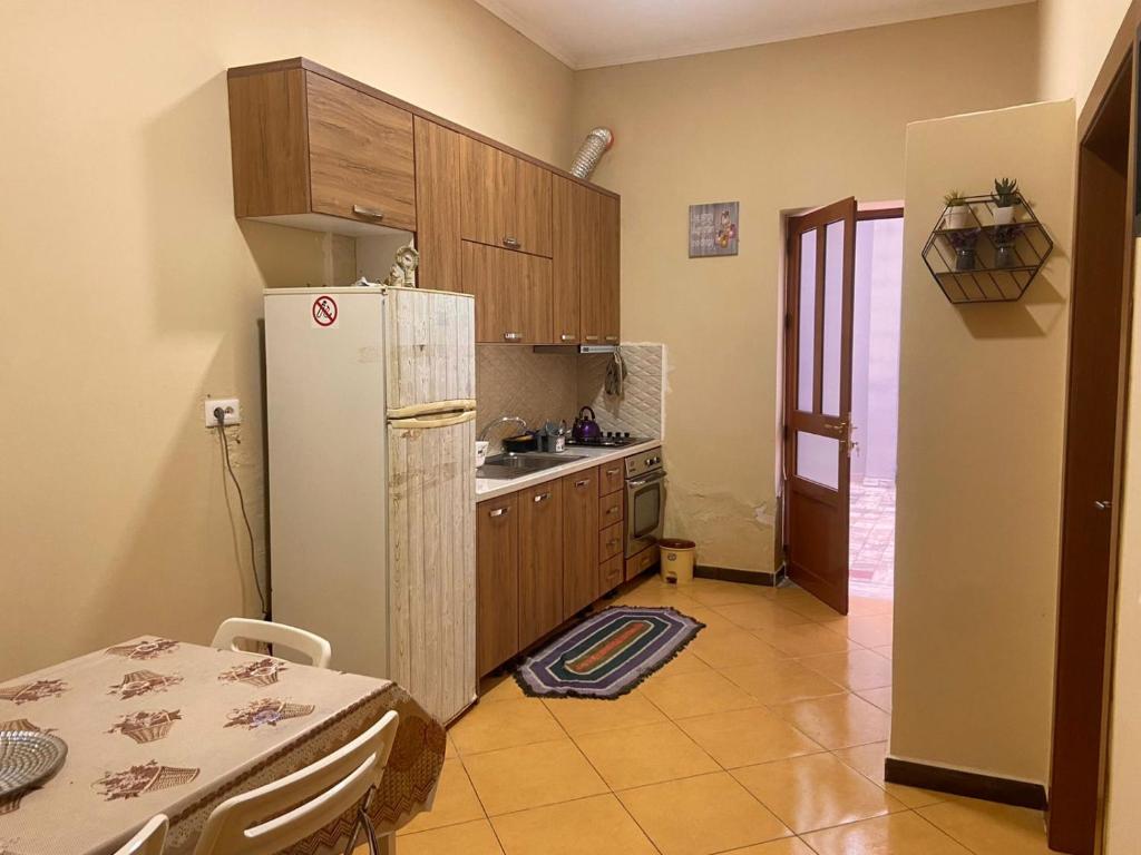 RENT ROOM -RENI - - Image 4
